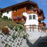 Szálloda Haus Piccolo Saas-Grund